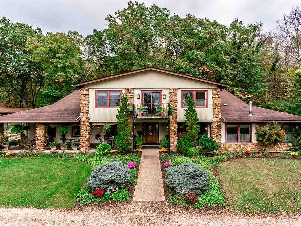 1st image of 3448 Caverns Dr