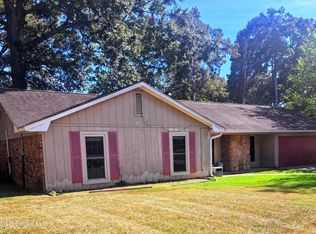176 Crossover Dr, Brandon, MS 39042