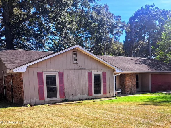 176 Crossover Dr, Brandon, MS 39042