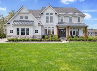 534 S Port Dr, Avon Lake, OH 44012