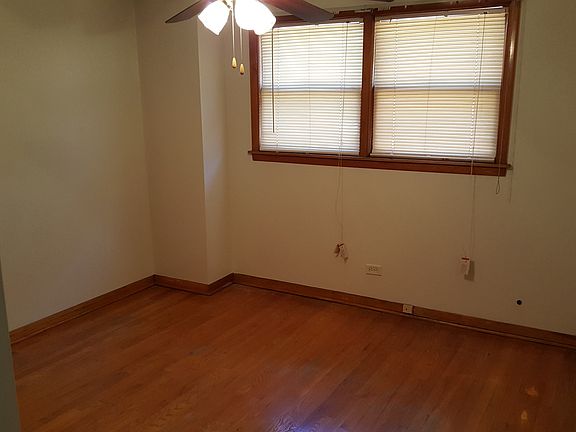 5th image of 10519 S Avenue F