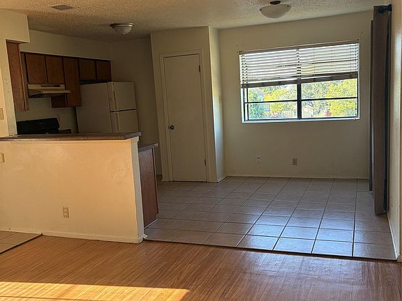 5th image of 2309 Rachael Ct #D