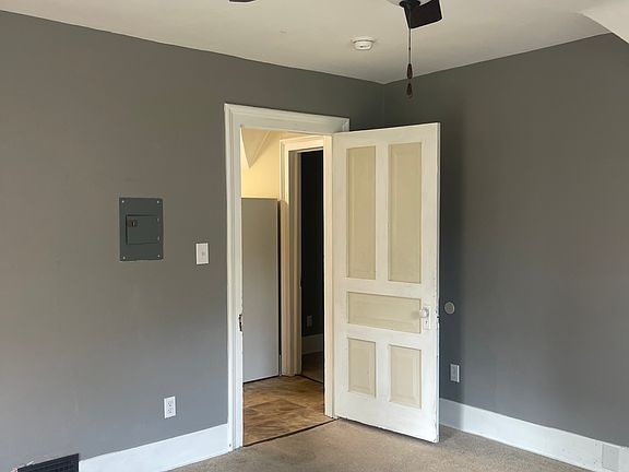 4th image of 606 Wheaton Ave #3