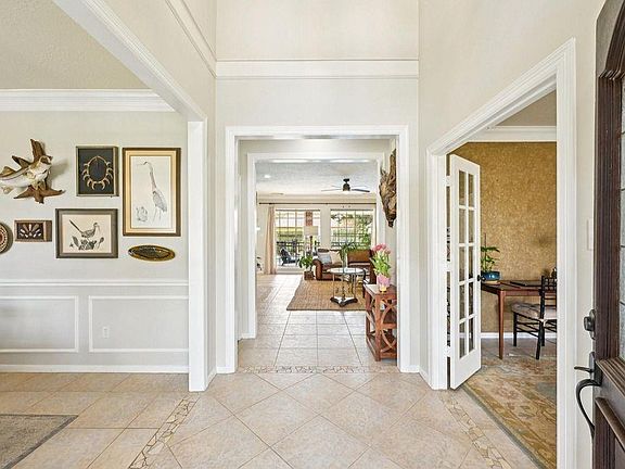 5th image of 2202 Castle Bay Dr