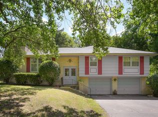 2007 NW Chipman Rd, Lees Summit, MO 64081