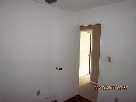 5th image of 3415 2nd St NE