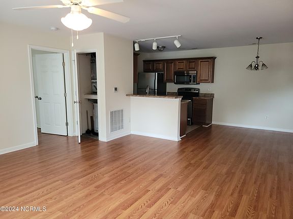 5th image of 4420 Jay Bird Cir Unit 101