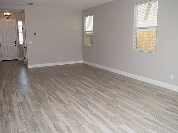 5th image of 1440 Forsythia Dr