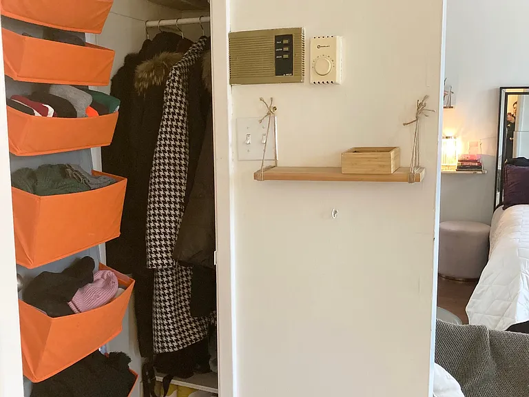 225 Gladstone Ave — Photo 90
