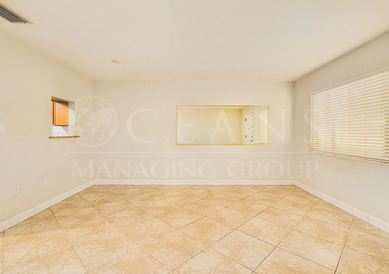 2nd Floor Condo - Home of the World's Most Famous Beach! — Photo 4
