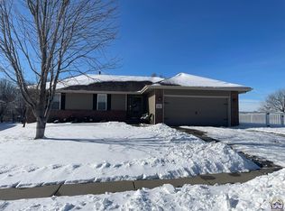 4501 SW Lakeside Dr, Topeka, KS 66610