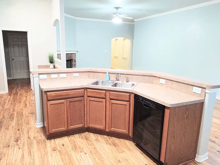 3024 Lake Side Dr — Photo 16