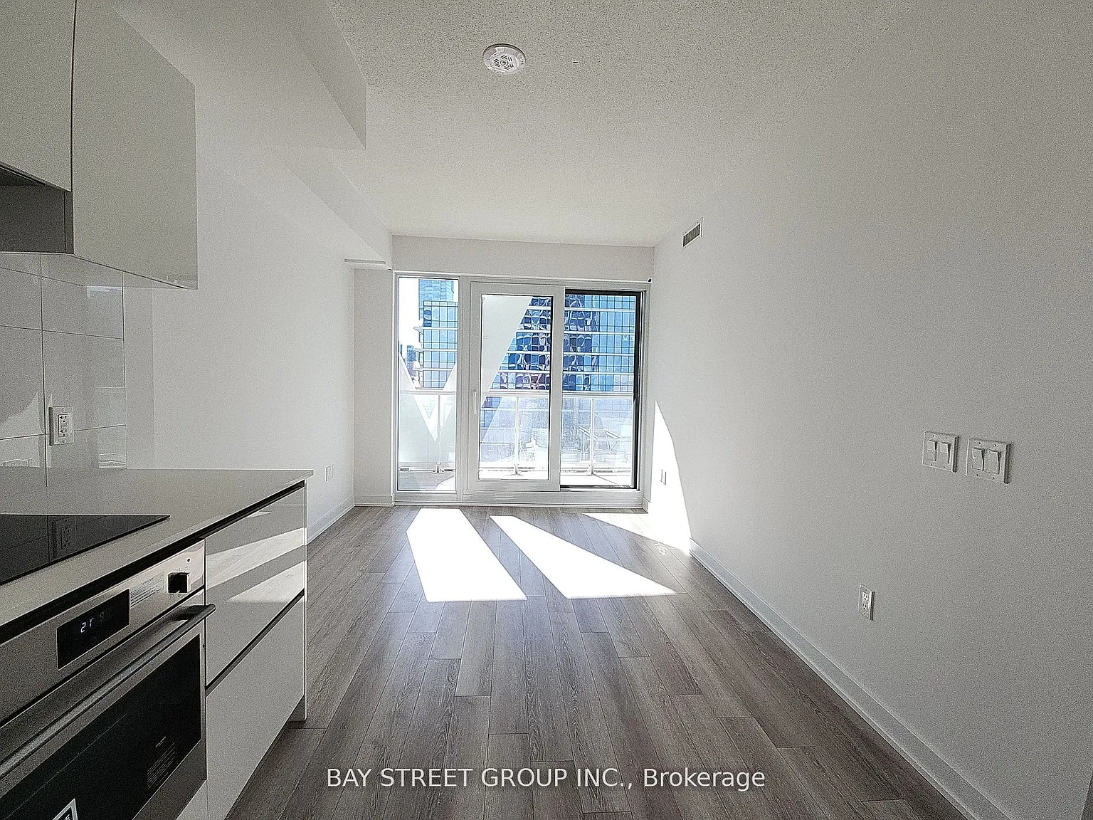 2 bed, $2,350 — Photo 3