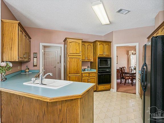 4th image of 1505 Kings Rd