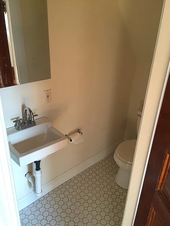 Studio, 1.0 bath, 200 sqft, $1,350 — Photo 3