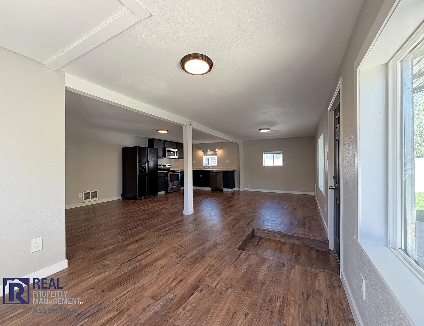 Charming Updated Studio Home with Fenced Yard in Beaverton — Photo 4