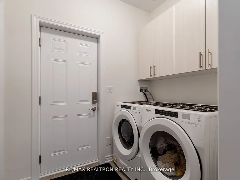 19 Sutcliffe Dr — Photo 20