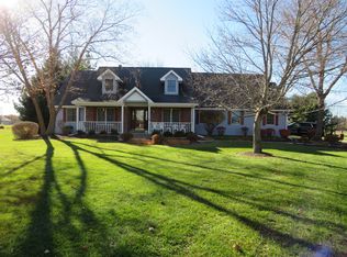 5438 S Branch Ct, Rochelle, IL 61068