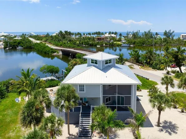 51 N Gulf Blvd, Cape Haze, FL 33946