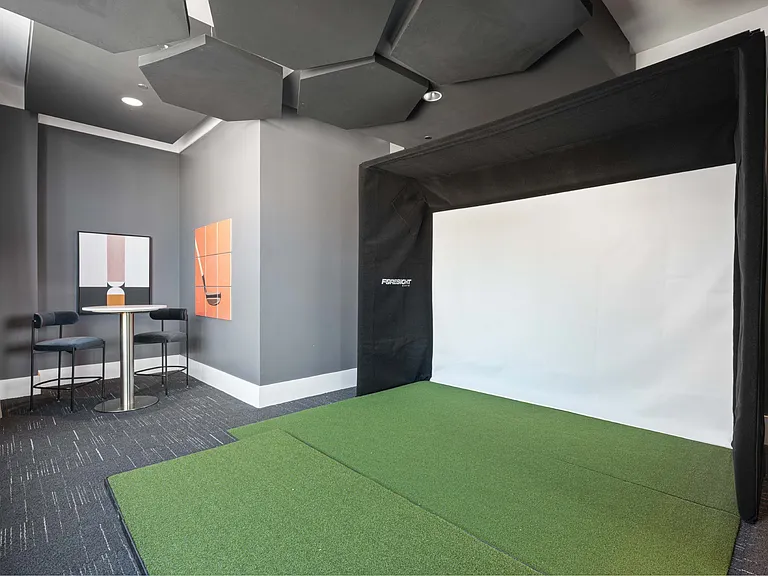 Community Lounge at The Elle Apartments in Chicago, IL 60605