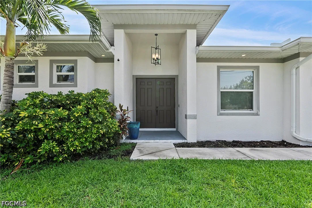 3 bed, 2.0 bath, 2191 sqft, $3,350 — Photo 3