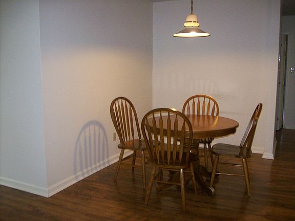 5th image of 106 Bonham Ct