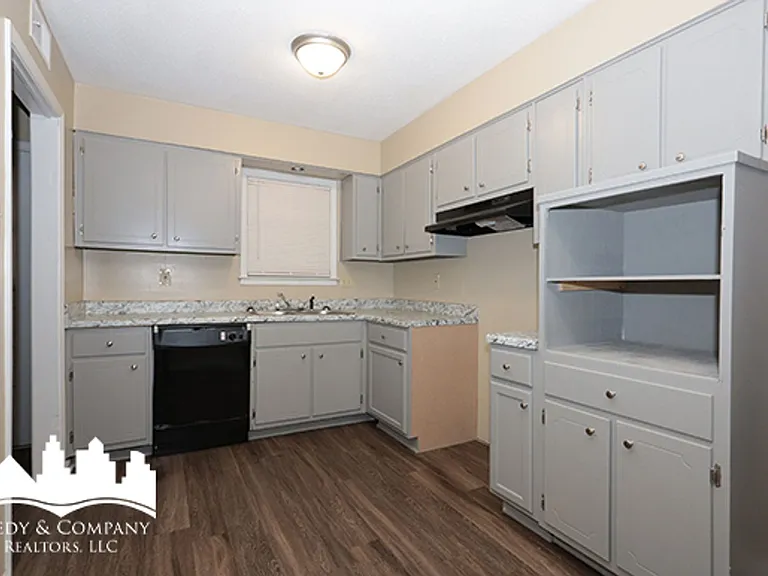 3782 Wychemere Dr — Photo 15