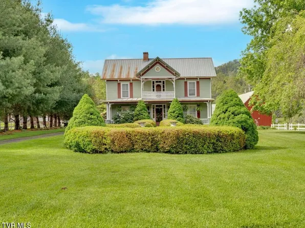 8712 Highway 19 E, Roan Mountain, TN 37687