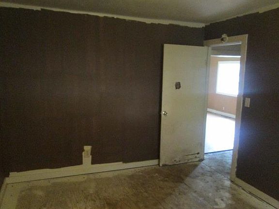 5th image of 407 Chestnut St