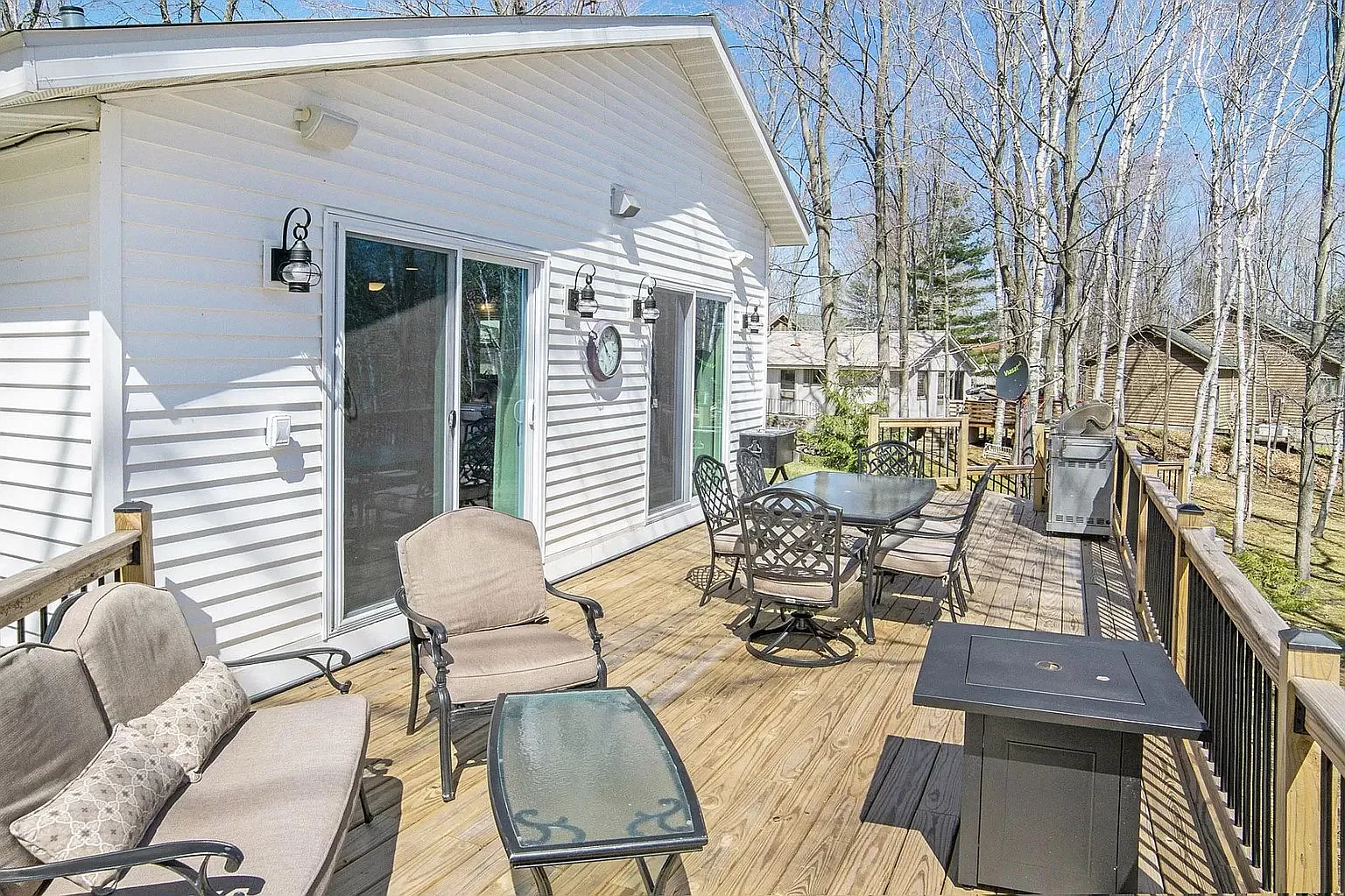 2 bed, 1608 sqft, $2,000 — Photo 2