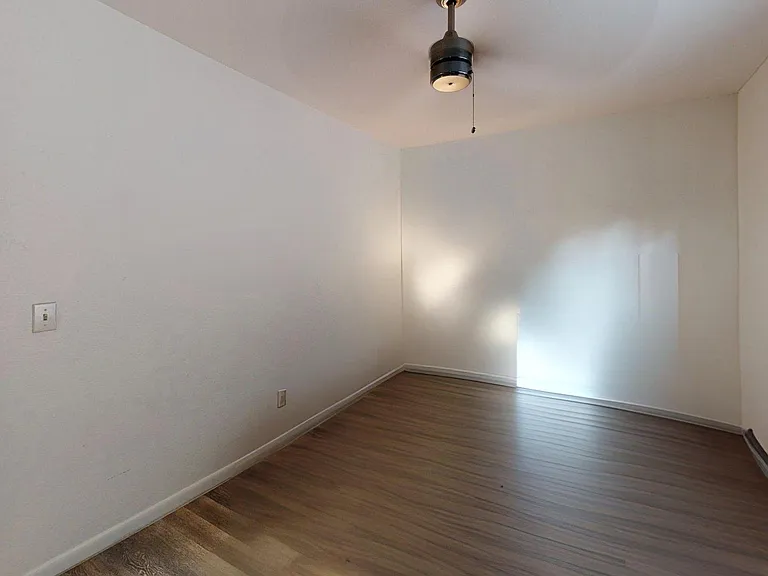 2337 N Glenisle Ave #A — Photo 26