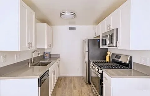 7326 Haskell Ave #1 — Photo 7