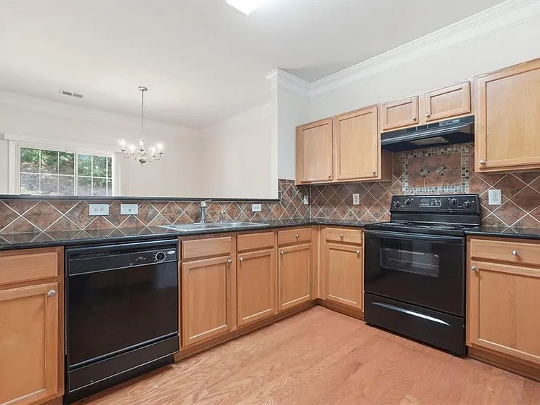 6147 Bellewood Ash Ln — Photo 11