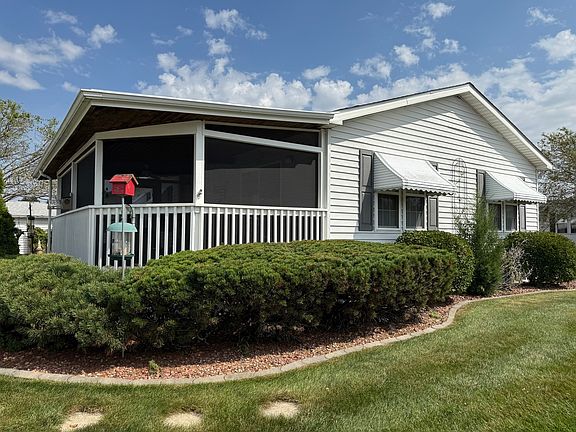 3rd image of 22738 S Ridge Ln