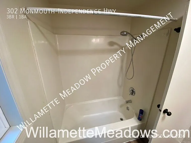 302 Monmouth Independence Hwy — Photo 11