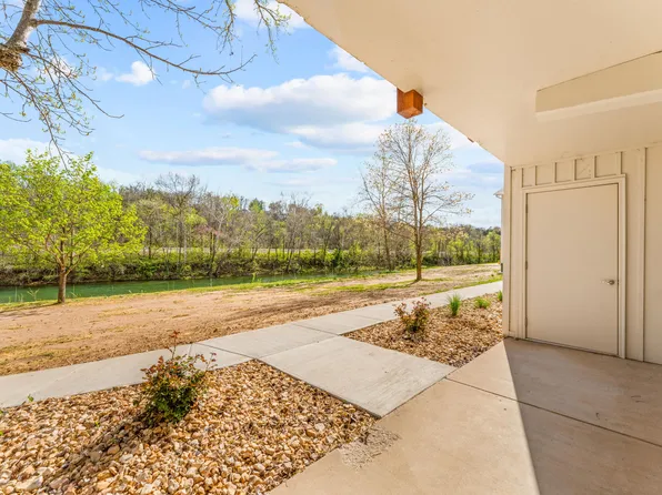 403 Veterans Boulevard #102(E-381) BLDG 600, Branson, MO 65616