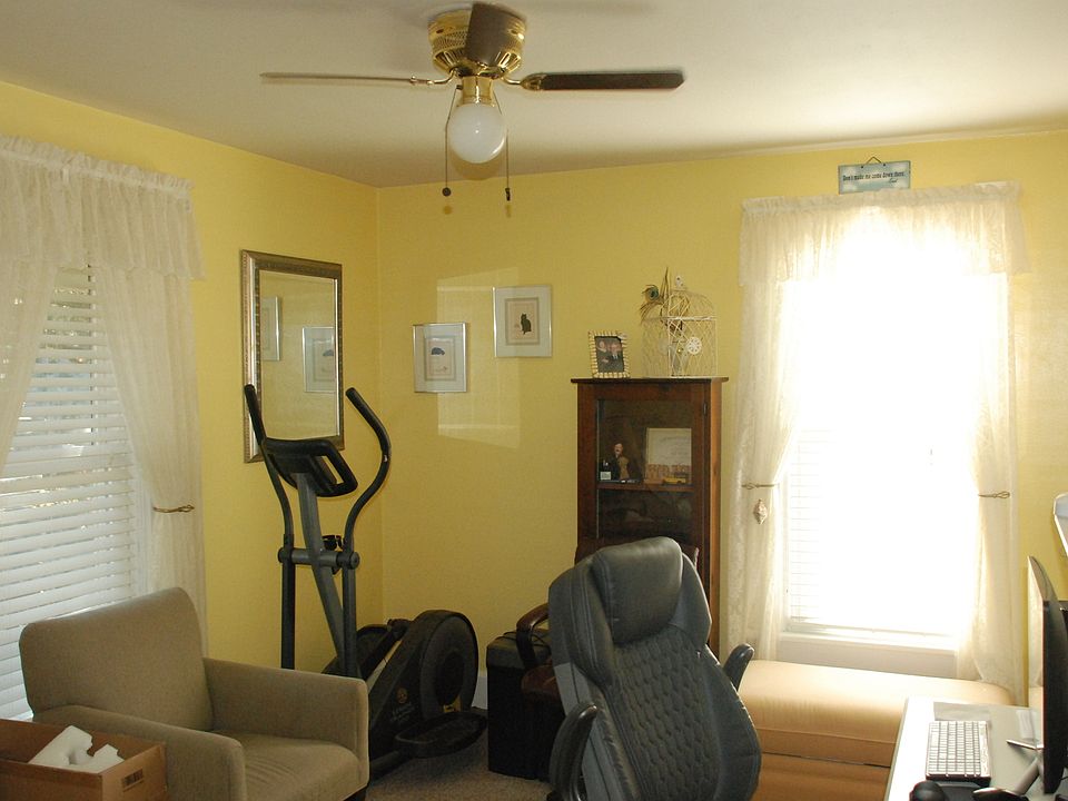 9711 Main St Hebron IL Zillow