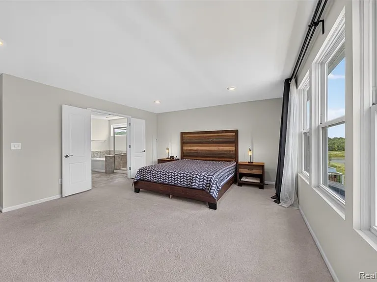 4160 Walcott Dr — Photo 22