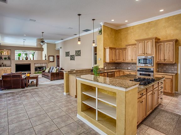3rd image of 747 Bridgecreek Ct