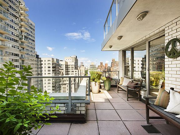3rd image of 1186 3rd Ave #17B