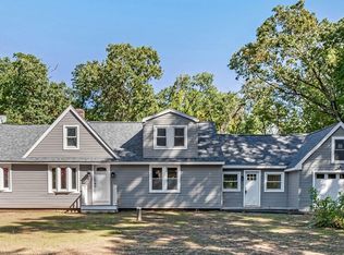 21 River Rd, Sturbridge, MA 01566