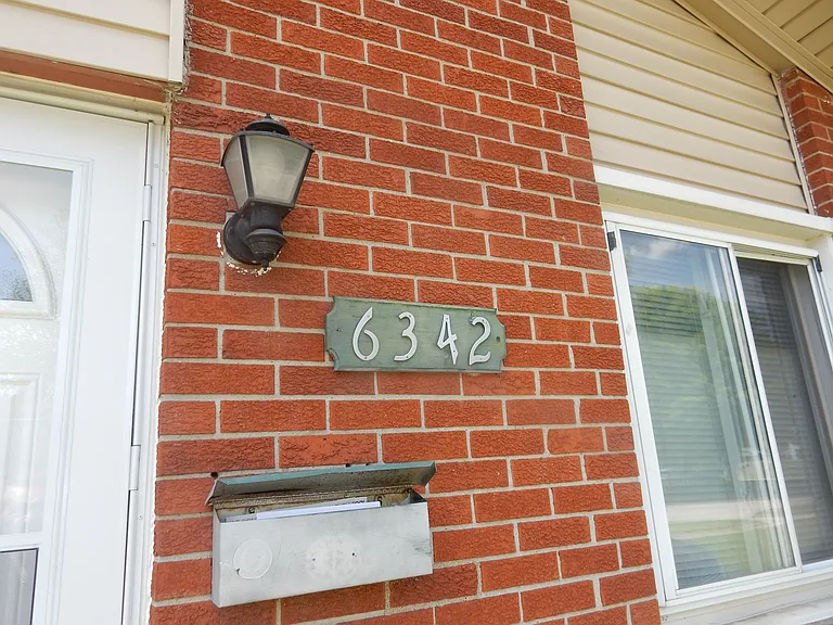 6342 Harold St — Photo 9