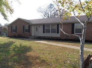 215 Maplewood Dr, Clarksville, TN