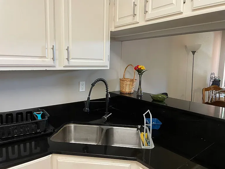 3407 Binkley Ave #E — Photo 9