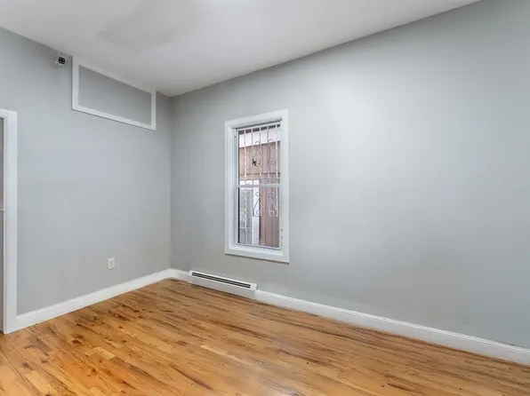 35 Lexington Avenue image 8 of 30