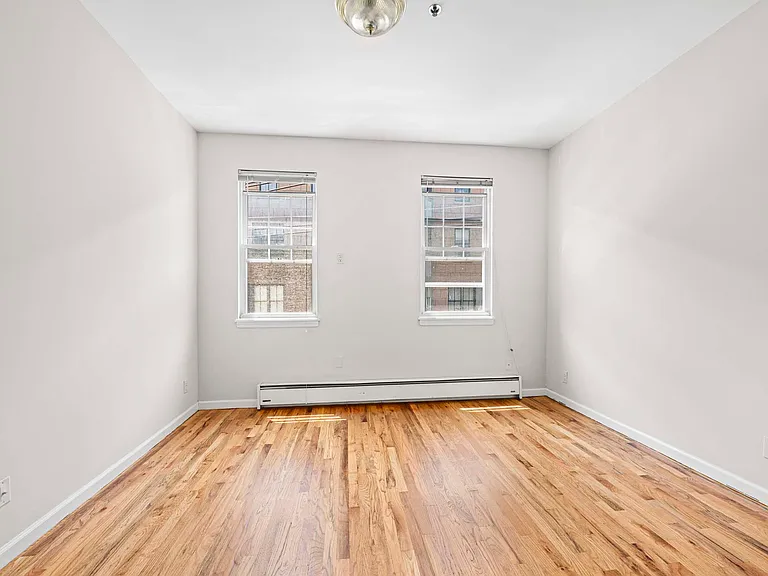 610 2nd St #1R — Photo 11