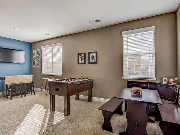 4th image of 2557 Kinsella Way