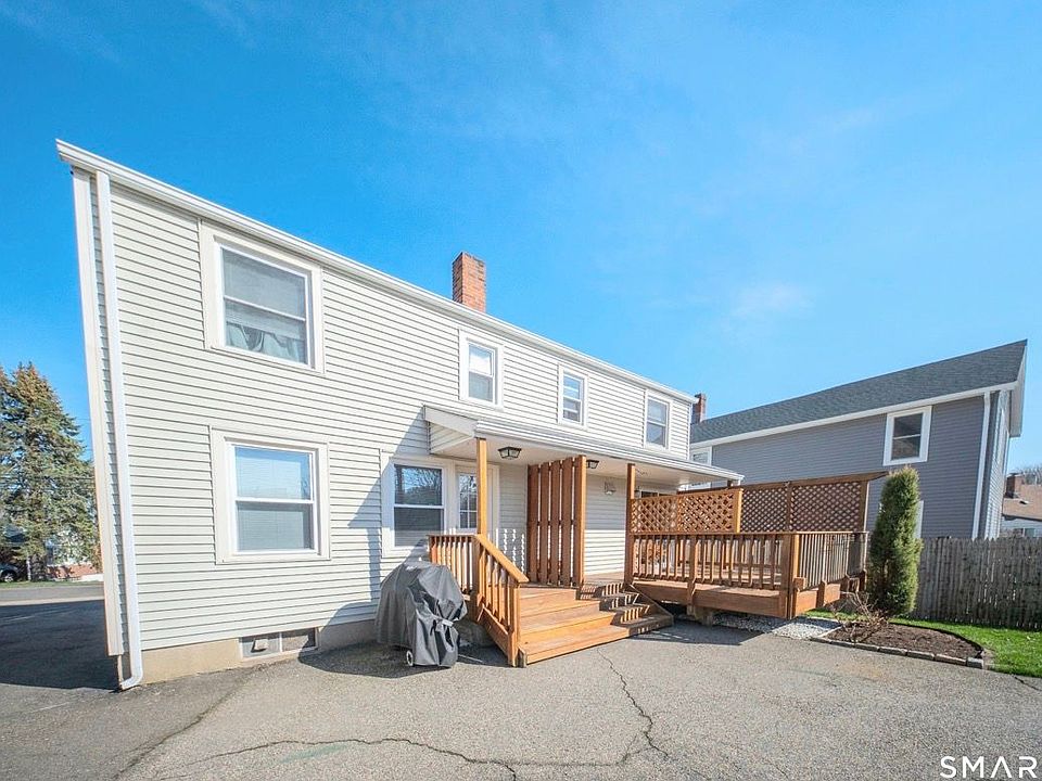 2nd image of 424 Rockwell Ave Unit 1