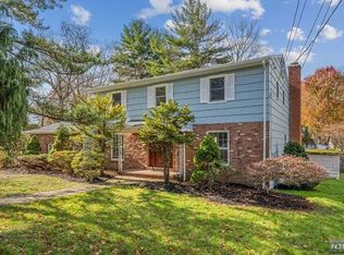 1 Hepworth Ct, West Orange, NJ 07052