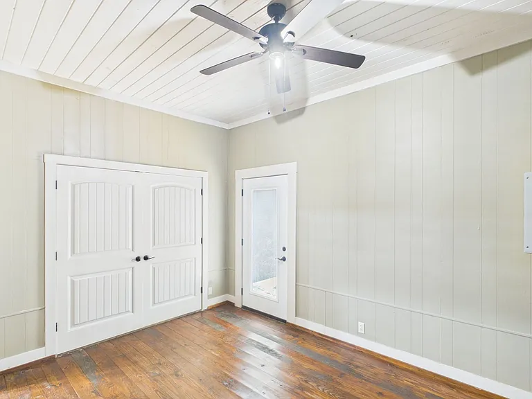 104 N Elk St — Photo 3